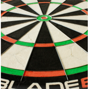 Cible de fléchettes en acier Winmau Blade 6